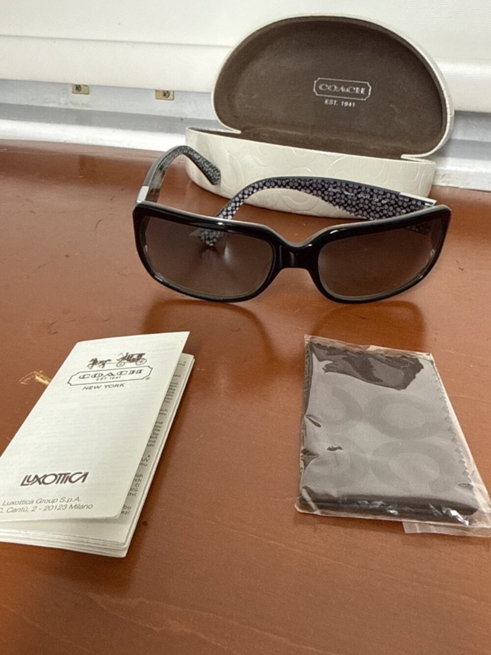Coach Hc8024 Delphine L900 Black Rectangle Sunglasses 5007/11 125mm W/ Case